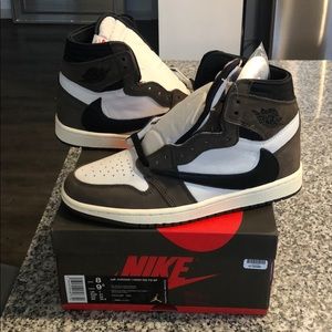 Travis Scott Dark Mocha Jordan 1s